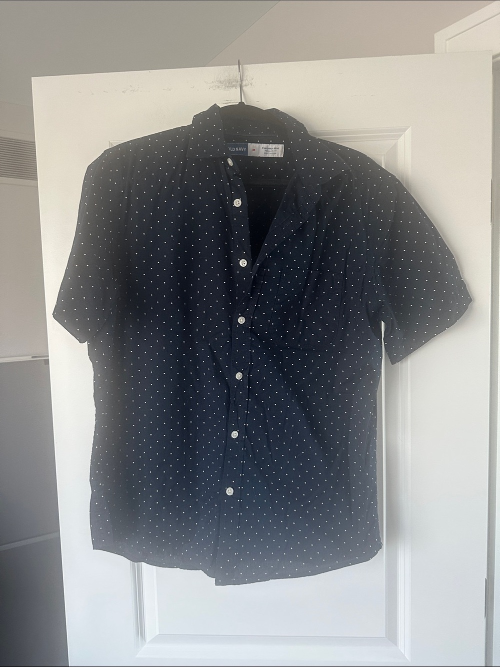 NWOT Men’s old navy button down size M